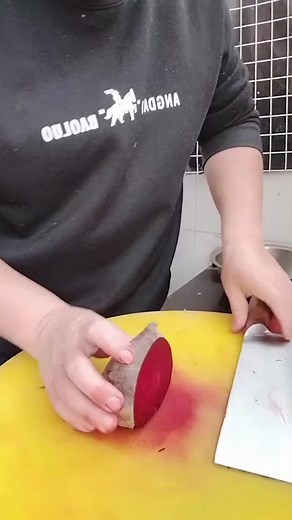 32K views · 99 reactions | How to Chop Vegetables Smoothly #KnifeSkills #CookingHack #Satisfying | Vegetables's Carving | Facebook