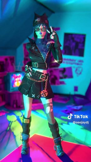 I just wanna dance 😍😊😝 #fortnite #fyp #tiktokban #fortnitehope #fortnitedances #fortniteskins
