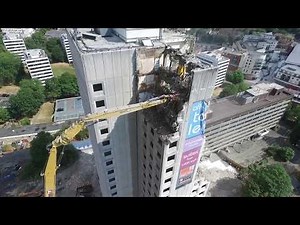 THE WORLD'S TALLEST EXCAVATOR! (Caterpillar 6015B) | Diggers and Dozers HD