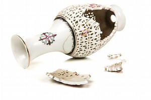 How to Fix a Broken Vase