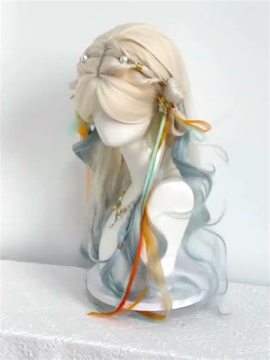 A white gold gradient blue ancient-style hairstyle that has been braided and sent out#Anci