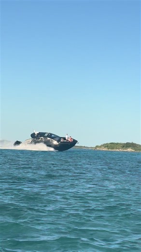 Yacht vibes in Turks and Caicos 🌴🔆