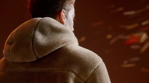 Keep out the cold in windy situations with UNIQLO's Windproof Fleece Jacket. With special heat retention technology and a 0.008 millimeter film that blocks out the wind, you'll get warmth and comfort without the weight. UNIQLO's warmest fleece is light, soft and fluffy, giving you perfect protection against the cold. --- Shop online in 4 Easy Steps. Check out our Guide: https://www.uniqlo.com/my/en/spl/firsttime-guide | UNIQLO Malaysia