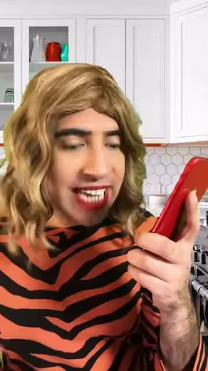 Working at a call center part 2. #reels #callcenter #customerservice #comedy #comedyvideos | Izzy Insane