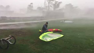 Crazy windstorm at the Neusiedlersee, Austria! Video by: Arnold Digruber | Windzone