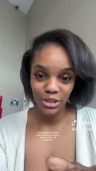 Body Sculpting Specialist: Are you making this mistake with your cavitation probe??? When using a cavitation probe, slow clockwise motions on the body are often recommended for several reasons: 1. **Directional Flow**: Slow clockwise motions facilitate a consistent directional flow of the cavitation energy across the target area. This uniformity helps ensure that the energy is distributed evenly and effectively, maximizing the benefits of the treatment. 2. **Enhanced Circulation**: Clockwise mot