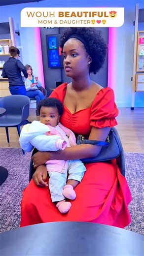 🥰😍Woou mbega umudamu & umwana beza❤️🤍🥰😍#foryou #fyp #foryourpage #fypシ゚ viral #today #thevibetv