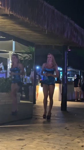 SARAH CAUS on Instagram: "Trying to walk in high heels after drinking 5 tequilas 😵‍💫"