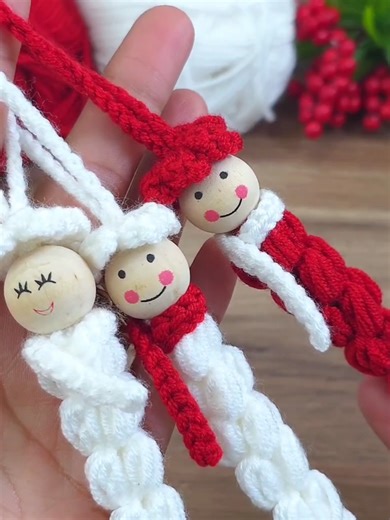 Beautiful and Easy Crochet Keychain Tutorial for Beginners 💫. #crochet #crochettutorial #keychain #diycraft #foru