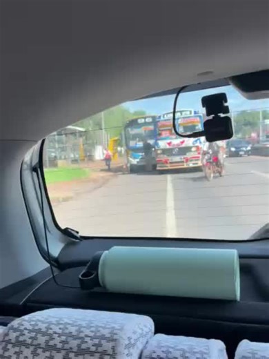 mba,e pio el chófer del colectivo 25 í el señor seguro tenía problemas de salud como le toca a la persona mayor 🥴😔#choferes #quelepasa #gente #nervios #hombre