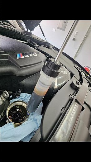 30sec DIY E92 M3 Oil Change