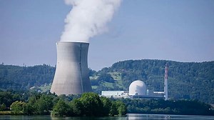 La Canicule Oblige À Fermer Des Réacteurs Nucléaires En France Et En Suisse