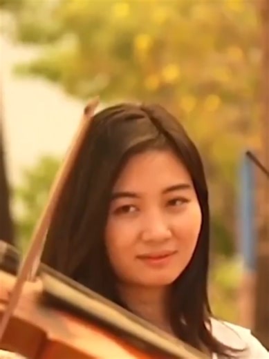 Beautiful Ko Htet Reaction on Violin Performance