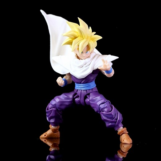 insTamashii on Instagram: "S.H.Figuarts SUPER SAIYAN SON GOHAN-THE FIGHTER WHO SURPASSED GOKU- coming to stores in Japan from April 20! You can now display your Gohan in a way you always imagined from the series with the cloth material cloak! #gohan #dragonballz #shfiguarts #tamashiinations"