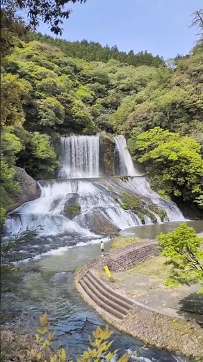 大分県九重町にある龍門の滝は 雄大な姿を見せてくれました。 #大分 #滝 #travel #japan