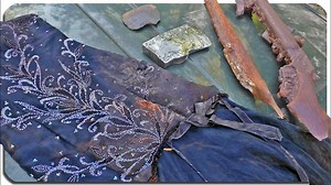 🤿I went scuba diving in the river and found 2 rifles and a prom dress with what appears to be a blood stain on it. 💰CLICK HERE TO ENTER FOR MY GIVEAWAY https://paypal.me/pools/c/8o7VzDdTP7 ➡️More Scuba Diving Videos: 🌟Found Civil War Muskets: https://youtu.be/wnz17_1SVYY 🌟Found a little Gun: https://youtu.be/gPdYXH3SRGI 🌟Found a Voodoo Jar: https://youtu.be/S4emEKHLLE4 🌟Found Stolen Jewelry: https://youtu.be/DFKCsfMT4hc 💰💰As an Amazon Associate I earn from qualifying purchases. #rivertre