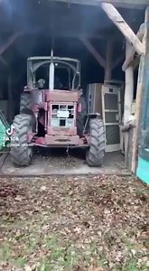 94K views · 807 reactions | Nach 36 Jahren wird der #IHC 946 von Martin Feierling-Sülzle Opa wieder zurück auf den Hof geholt. Nächstes Jahr soll er dann komplettt restauriert werden. | profi | Facebook