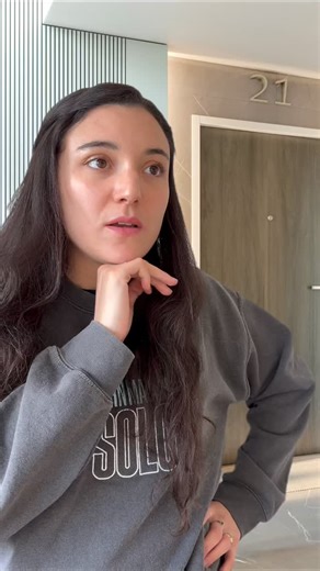 Inès Demmou on Instagram: "Sources juridiques ⬇️ 📘 art. 6 d) de la Loi n° 89-462 du 6 juillet 1989 tendant à améliorer les rapports locatifs 📘 CA Paris, 10 janv. 2008 : AJDI 2008. 214 📘 CA Paris, 20 sept. 2005 : Loyers et copr. 2006, n°10 ⸻ 🏠 Ton propriétaire ne peut pas t’interdire / s’opposer à ce que tu réalises des travaux d’aménagement ou d’embellissement du logement. Lorsque tu le loues, tu y es chez toi, et tu as donc le droit de l’aménager librement : tu peux faire des trous, repeind