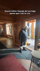 Quand on n’y croyait plus... Cet acteur nous a fait douter, pendant le tournage de notre pub des fêtes. 🎅 | Vidéotron