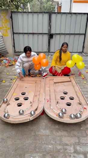 Amazing game bro vs sis roll ball drop hole yellow vs red balloon pop win chips four four434#shorts