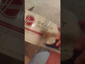 Hoover React cordless vacuum unboxing