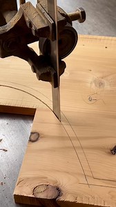 162K views · 992 reactions | El panel de la puerta se está cortando en una máquina de sierra. #woodworking #fblifestyle #woodwork #usa | Home Decoration | Facebook