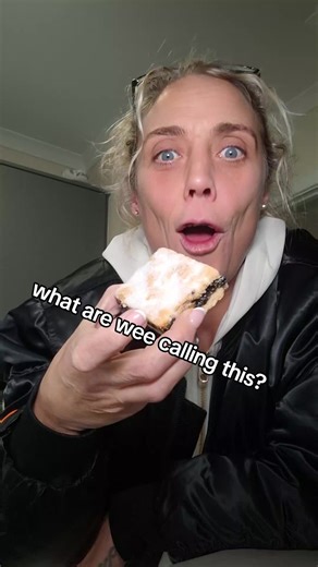 90's Nostalgia: Bomber Jackets and Vintage Cakes