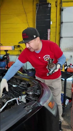 Water pump replacement... #automobile #mechanic #luiselmecanico