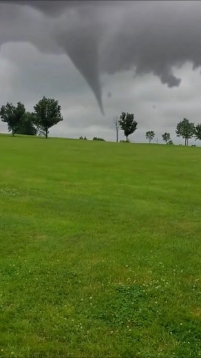 Tornado too close CAUGHT ON CAMERA #vfx | InsanePatient2