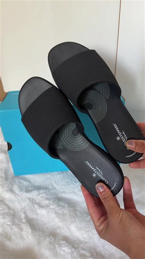 These sandals are so comfortable @CLARKS UK SHOP #tiktokmademebuylt #clarks #sandal #dealdrops #summersale