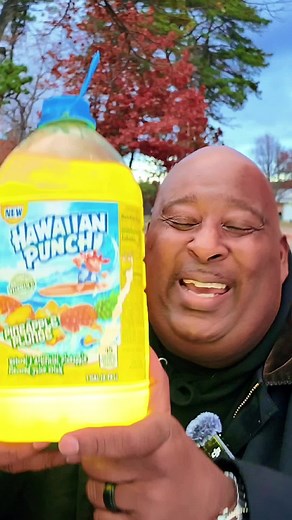 One Gallon Hawaiian Punch Challenge – Pineapple Plunge!
