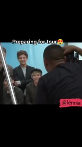 The boys preparing for the tour😍😍😍 One direction #harrystyles #liampayne #niallhoran #zaynmalik #louistomlinson #onedirection #fyp #fypage #fbreelsfyp #highlights2024 #fypviral | Lennie Cubita