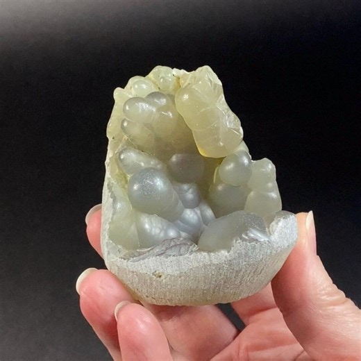 Botryoidal Chalcedony Formed in Basalt Vesicle – Maharashtra, India