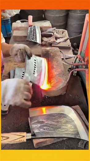 Heating the knife tip and sharpening it for a razor-sharp edge #metalwork #toolmaking