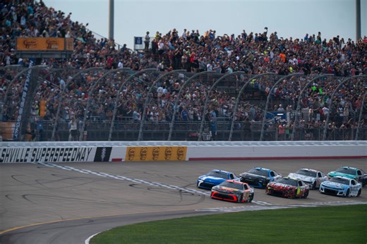 NASCAR 25 team issues apology and plans of urgent update after major force feedback problems hit players