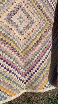 Trip Around the World Quilt from Feathered Farm Quilts