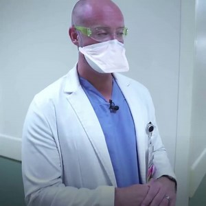 97K views · 197 reactions | “To watch it, despite your warnings and your pleadings, to just come through and take life like it does, that’s hard”: One doctor in rural Kentucky is frustrated, saying his hospital doesn’t have enough nurses to handle the influx of unvaccinated coronavirus patients. https://cbsn.ws/3AMeDNP | CBS Mornings | Facebook