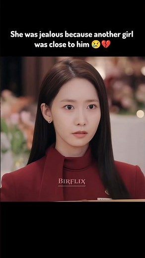 She loves him very much 🥺❤️‍🩹 #kdrama #kdramaedit #kingtheland #yoona #jealousy