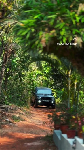 Black #lifeisbutadream #offroad #nothingimposibleinthisworld #trythatinasmalltown #scorpio #travel