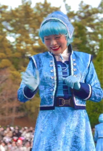 かわいい天才🎀🎀 #ディズニーダンサー #ダンサー #disney #disneydancer #クリスマスストーリーズ #クリスマスストーリーズダンサー＃クリスト #東京ディズニーランド#クリストダンサー #ダンサーさん好きと繋がりたい #disneyland