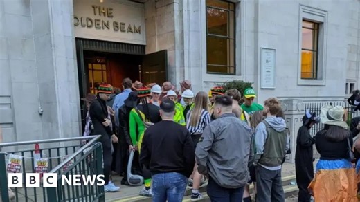 Wetherspoons 'betraying community' in Leeds Otley Run row