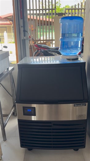 100kg/24hrs ice cube machine Actual video and production 🧊🧊🧊 Snooker ice machine is your best choice! #Icecubemaker #icecubemachine #businesssuccess #icebusiness | H & Z Ice Machines