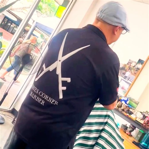 Barber J is back in da house! Open from 8am Saturday till 2pm drop by and see J and Joe put on a show! Saturday is grooming day - see you soon. #WellGroomed #stonescornerbarbershop #awardwinningbarber🏆 #jasonfrowen #alwaysinclusive #joetheapprentice | Stones Corner Barber shop