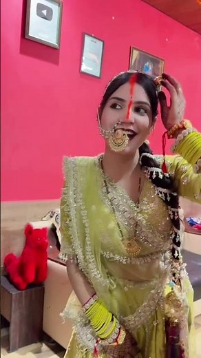 hatho me mehndi ho mang meri sinduri ho