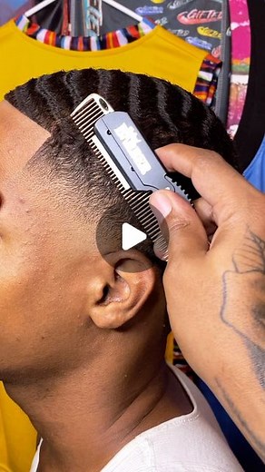 Armando Rosario on Instagram: "Razor over Comb Technique 🙌🏾 TRUST The Process ♨️♨️♨️🔥🔥 SUBSCRIBE to my page for FULL access to all my waver & barber tips, once you join, you Automatically get added to the Subscribers group chat & exclusive post and videos! Click the subscribe button in my bio!! 🤞🏾🤞🏾🦾🦾 Follow @gifted__barber for Daily Content! 🔥🔥🔥🔥 For the All Natural Products!! Shop @myishaebonyessentials / Click Link in my bio!! Use special discount Code GIFTED at checkout🔥🎉 #Wa