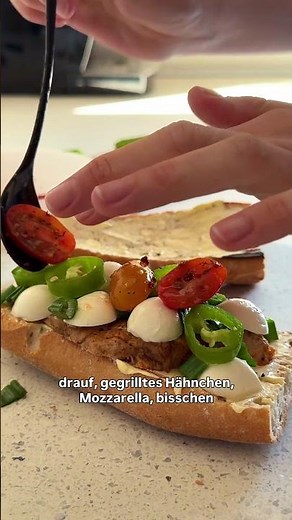 Sandwich Rezept einfach 🥪 | schnelles Picknick Sandwich mit Hähnchen & marinierten Tomaten