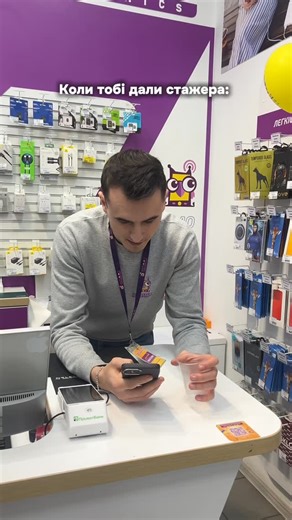 SMART TECHNICS➡️СМАРТФОНИ, НОУТБУКИ, APPLE on Instagram: "У нас працюють тільки класні продавці, які щиро люблять свою справу 🤍 З радістю проконсультуємо вас у дірект або чекаємо в наших магазинах — допоможемо обрати саме те, що потрібно"