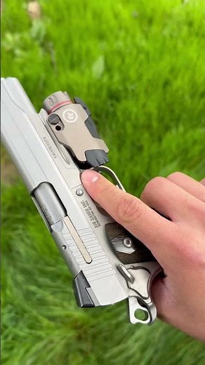 Sig Sauer 1911 Stainless Steel .45 ACP #sigsauer #1911 #45acp #corridos #chalinosanchez