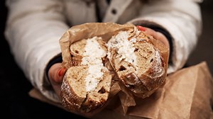 What are the best to go foods in Midtown Manhattan?