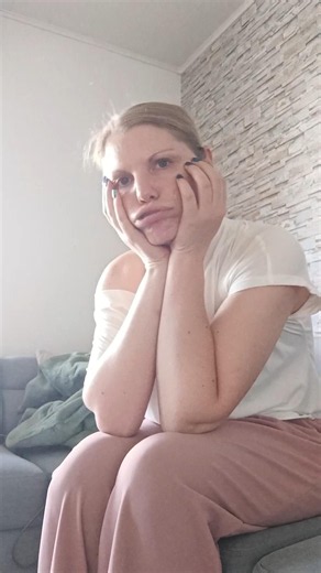 Tired eyes from the daily grind? This actually helps! 🧘‍♀️ Ad